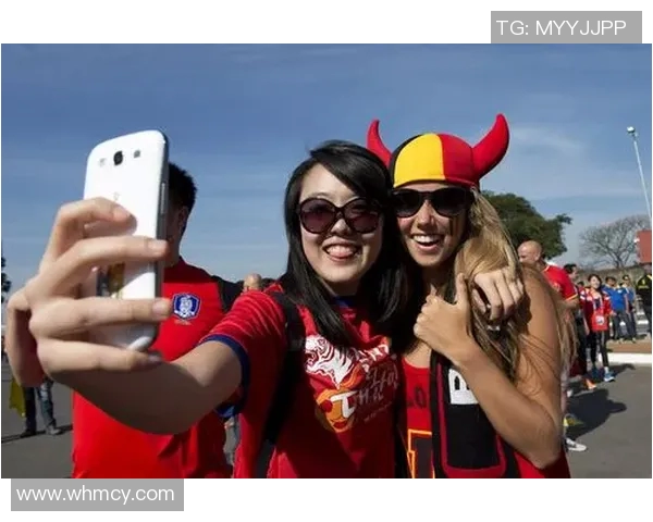 足球明星与韩国女团亲密合影展现青春活力与运动魅力的完美结合