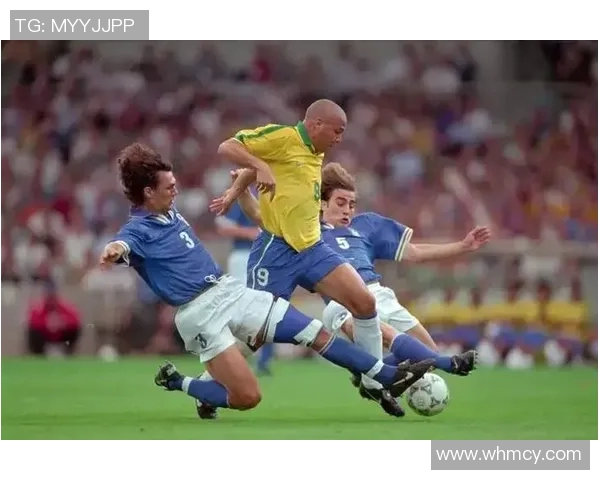 帅气足球明星的魅力瞬间与精彩瞬间分享